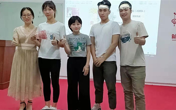 精密行星減速機(jī)廠(chǎng)家團(tuán)隊(duì)照片